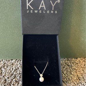 Kay Jewelers Pearl Diamond necklace